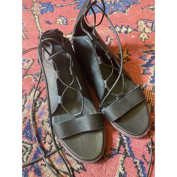 LD TUTTLE The SLIP Sandal Size 38 Hidden Wedge Strappy  LD TUTTLE The SLIP Sandal Size 38 Hidden Wedge Strappy Gladiator BLACK